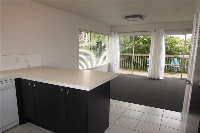 Photo of property in 1/148 Glamorgan Drive, Torbay, Auckland, 0630