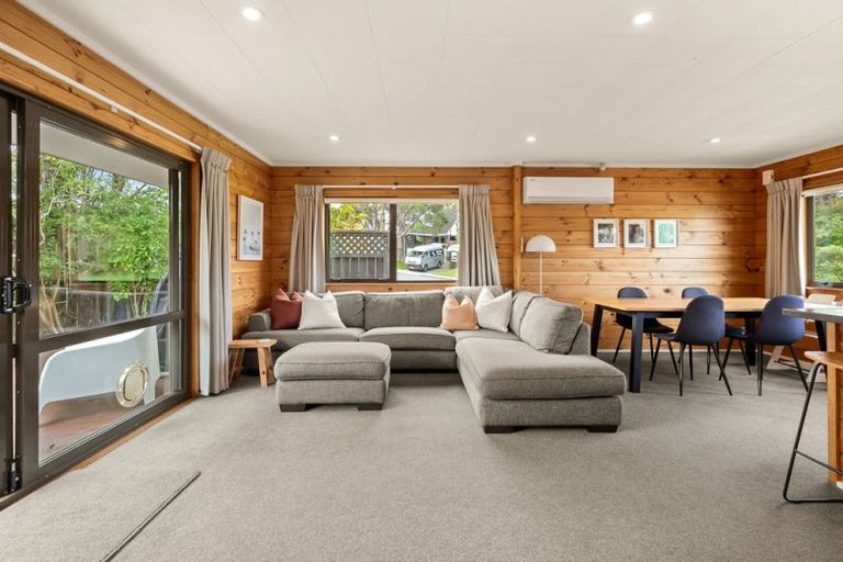 Photo of property in 115 Mark Avenue, Grenada Village, Wellington, 6037