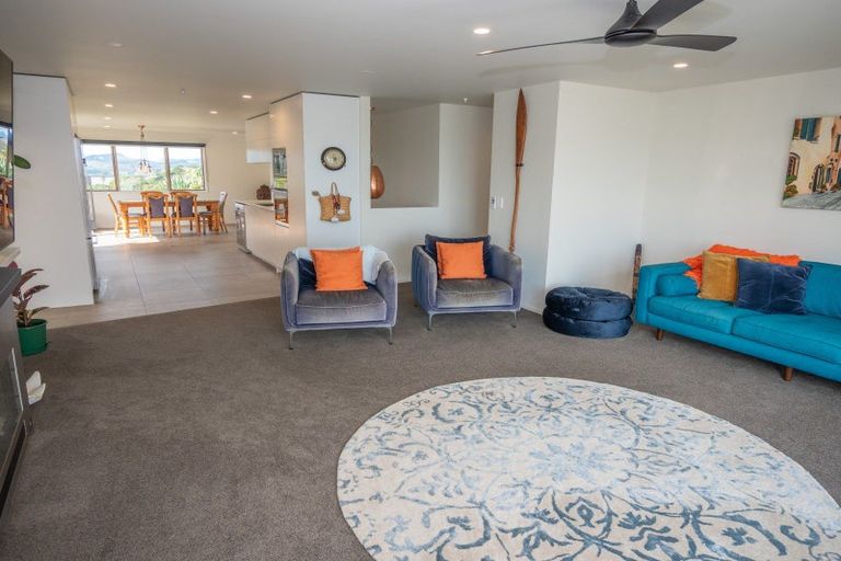 Photo of property in 16 Rangikapiti Road, Coopers Beach, 0420