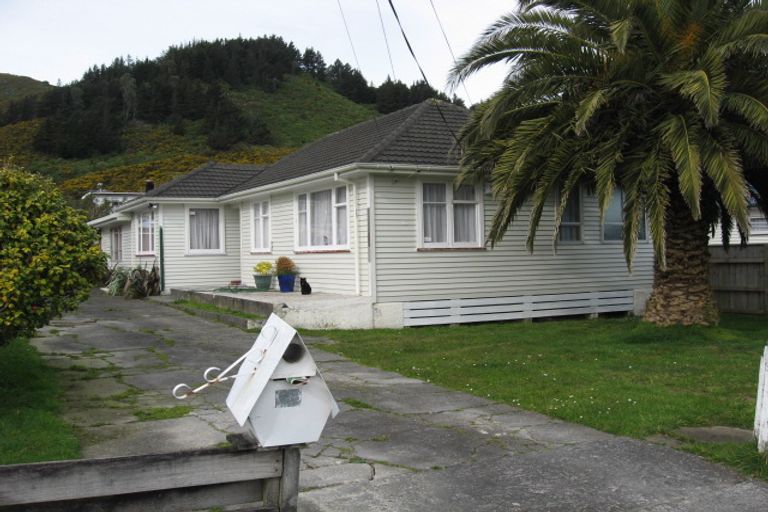 Photo of property in 10 Frederick Street, Wainuiomata, Lower Hutt, 5014