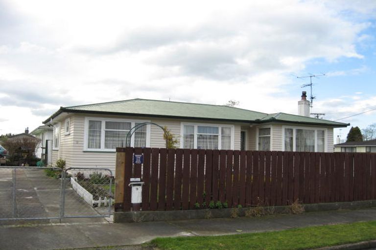 Photo of property in 9 Jones Place, Masterton, 5810