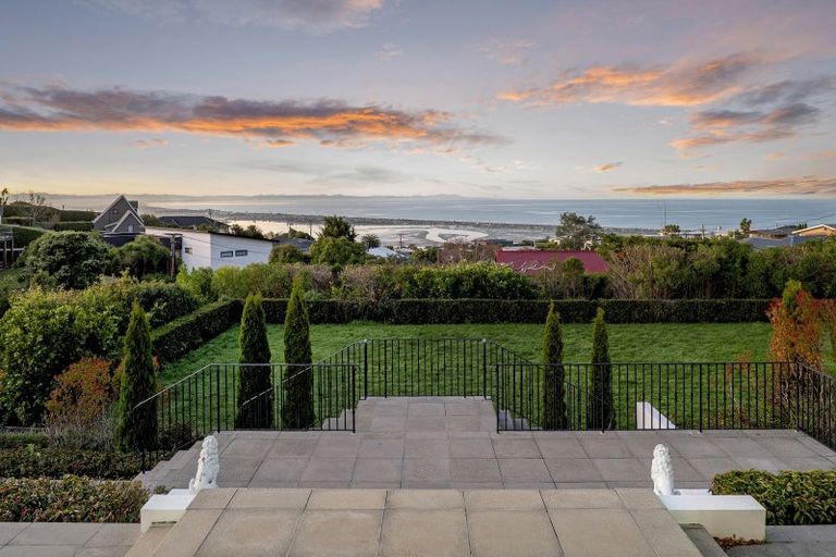 Photo of property in 70 Belleview Terrace, Mount Pleasant, Christchurch, 8081