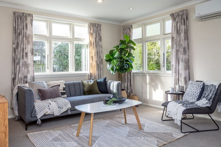 Photo of property in 38 Kempton Street, Greytown, 5712