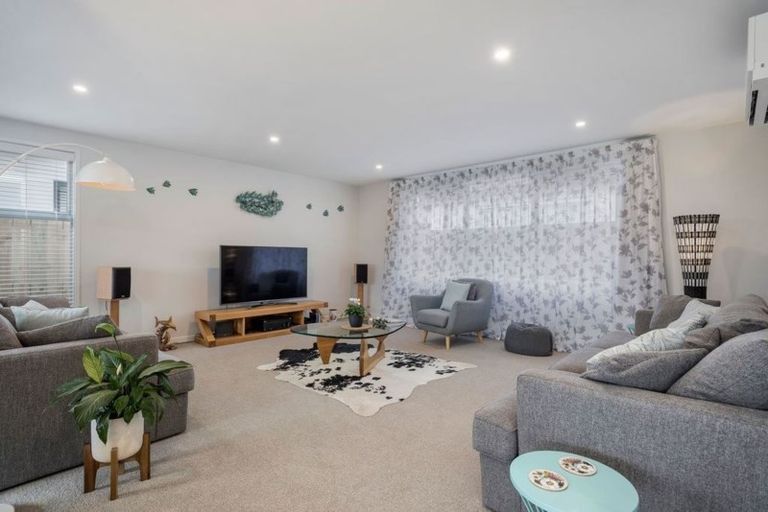 Photo of property in 26 Franks Way, Papamoa Beach, Papamoa, 3118