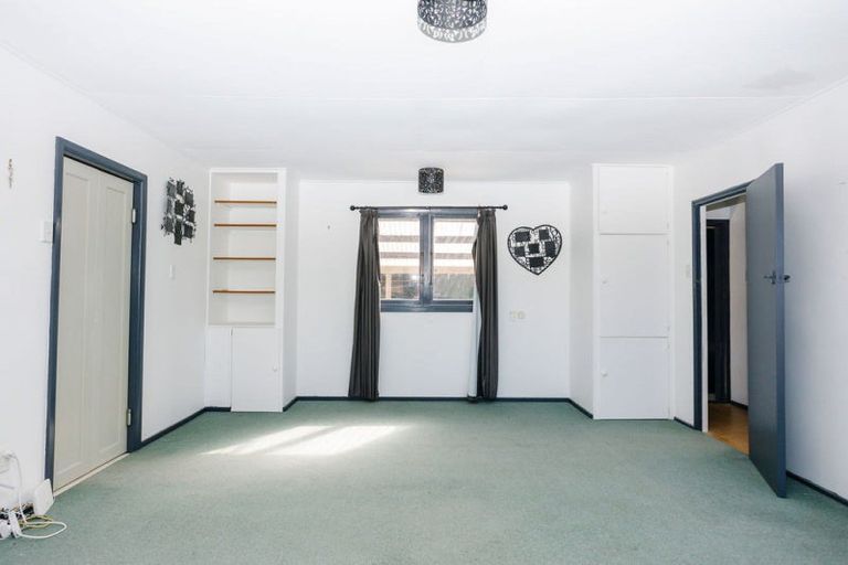 Photo of property in 11 Maclaurin Street, Dannevirke, 4930