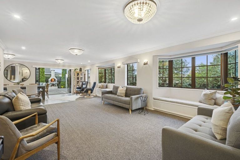 Photo of property in 11 Revell Court, Pukekohe, 2120