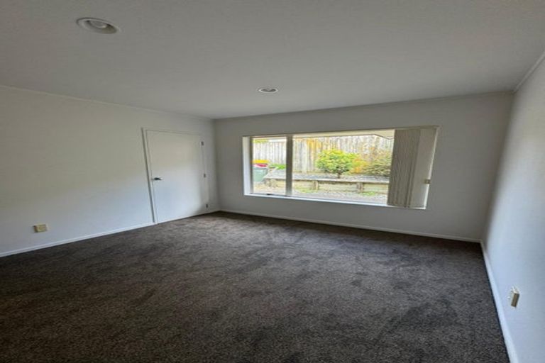 Photo of property in 124 Charles Prevost Drive, The Gardens, Auckland, 2105
