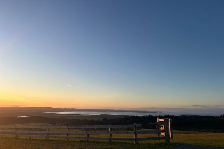 Photo of property in 26 Parua Bay Drive, Kaukapakapa, 0984