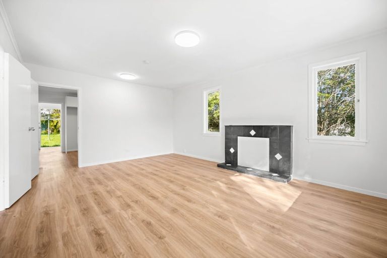 Photo of property in 350 West Coast Road, Glen Eden, Auckland, 0602