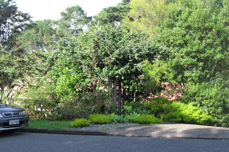 Photo of property in 11 Fairmount Road, Titirangi, Auckland, 0604