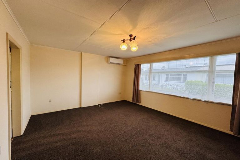 Photo of property in 14 Kiwi Court, Roslyn, Palmerston North, 4414