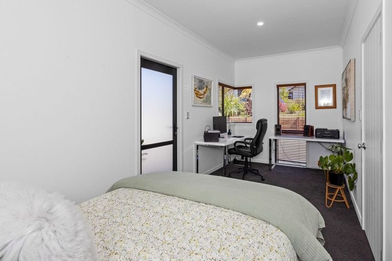 Photo of property in 133 Kent Terrace, Taradale, Napier, 4112