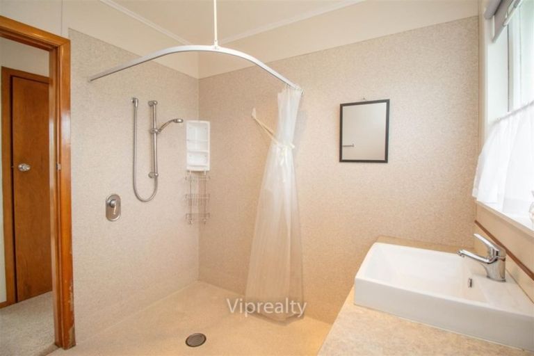 Photo of property in 2a Ngahue Place, Tokoroa, 3420