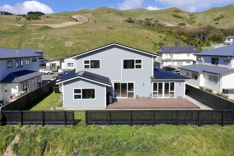 Photo of property in 33 Rochdale Drive, Churton Park, Wellington, 6037