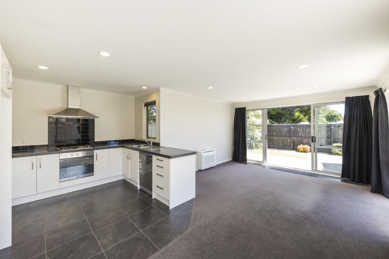 Photo of property in 49 Weston Avenue, Roslyn, Palmerston North, 4414