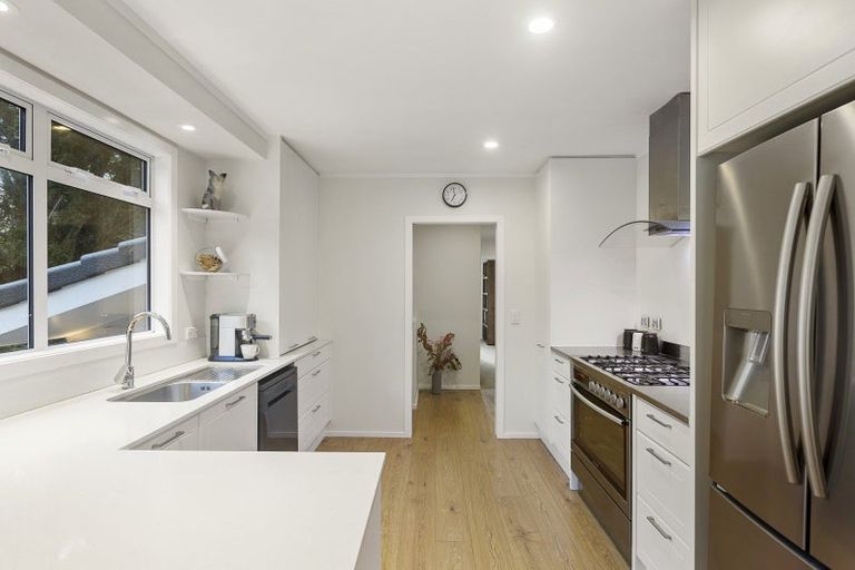 Photo of property in 10 Hobby Avenue, Birkdale, Auckland, 0626