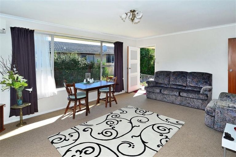 Photo of property in 28 Strathfield Avenue, Dallington, Christchurch, 8061