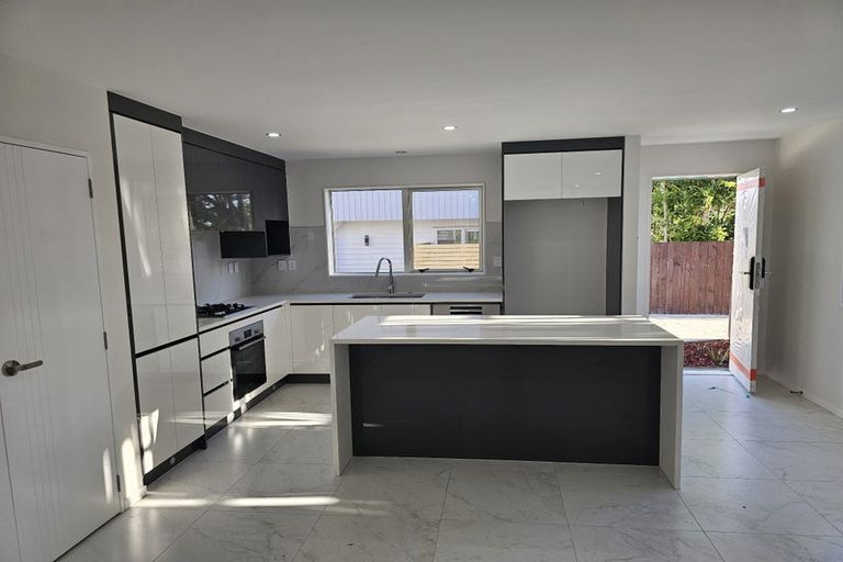 Photo of property in 12f Minaret Drive, Bucklands Beach, Auckland, 2014