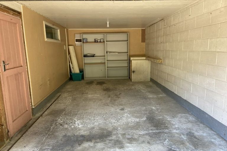 Photo of property in 23f4 Collins Avenue, Tawa, Wellington, 5028