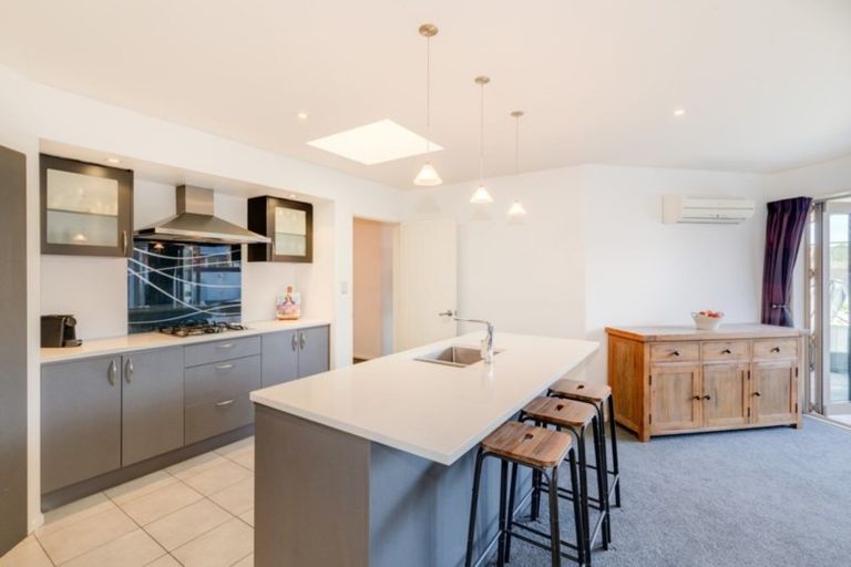 Photo of property in 11 Cairnbrae Drive, Prebbleton, 7604