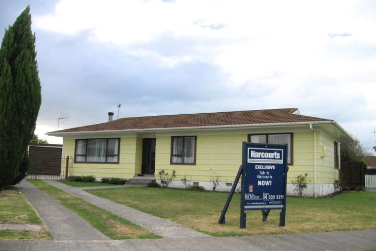 Photo of property in 10 Glamorgan Avenue, Tamatea, Napier, 4112
