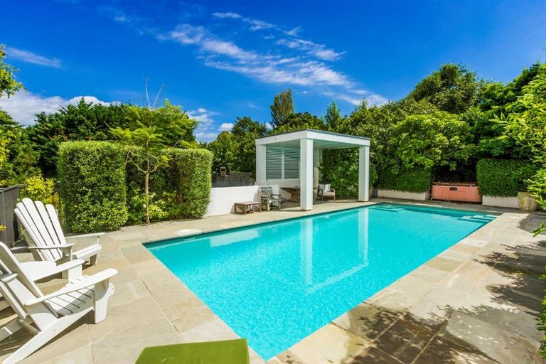 Photo of property in 35 View Road, Campbells Bay, Auckland, 0630