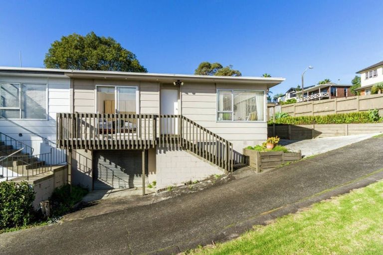 Photo of property in 1/25 Mayall Avenue, Beach Haven, Auckland, 0626