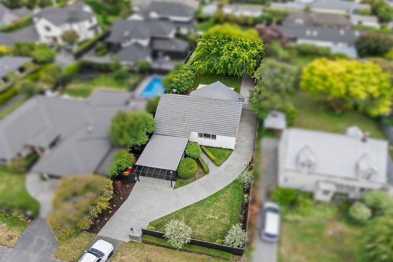 Photo of property in 39 Plynlimon Road, Fendalton, Christchurch, 8052