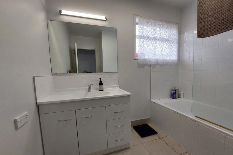 Photo of property in 14b James Laurie Street, Henderson, Auckland, 0612