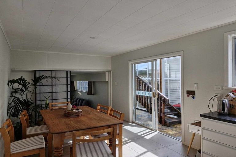 Photo of property in 4 Norton Place, Spotswood, New Plymouth, 4310