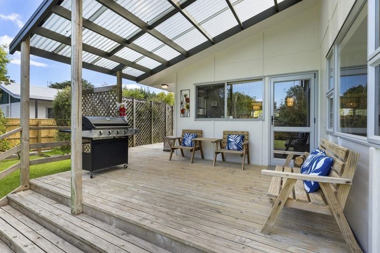 Photo of property in 6 Cousins Avenue East, Foxton Beach, Foxton, 4815