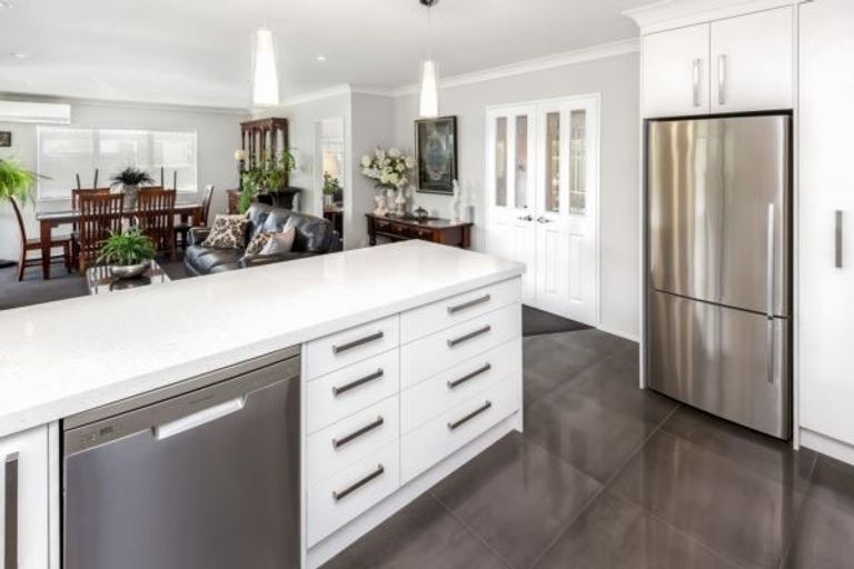 Photo of property in 201 Kilkenny Drive, East Tamaki Heights, Auckland, 2016