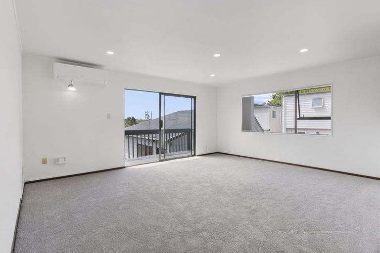 Photo of property in 34 Capilano Place, Glenfield, Auckland, 0629
