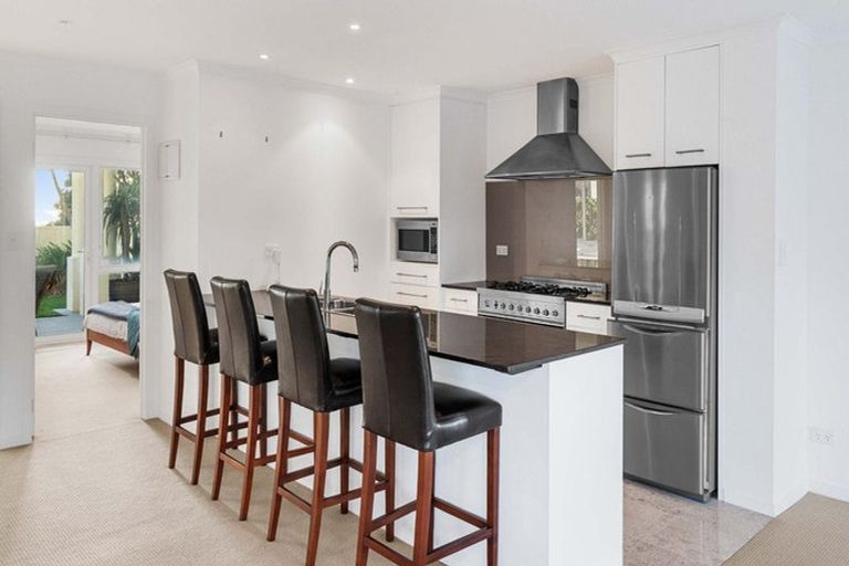 Photo of property in 91 Marine Parade, Mount Maunganui, 3116