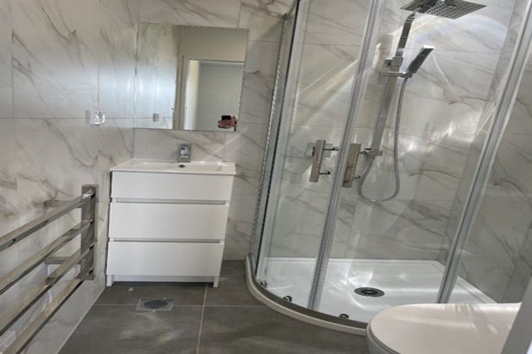 Photo of property in 32 Karoro Road, Flat Bush, Auckland, 2019
