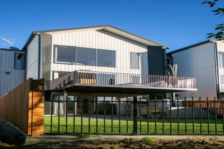 Photo of property in 9 Lakewood Lane, Cambridge, 3434