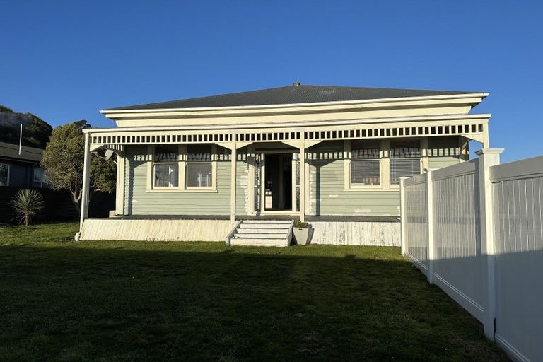 Photo of property in 196 Fitzherbert Street, Hokitika, 7810