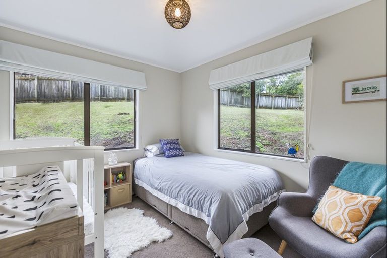 Photo of property in 7b Ngahere Views, Orewa, 0931