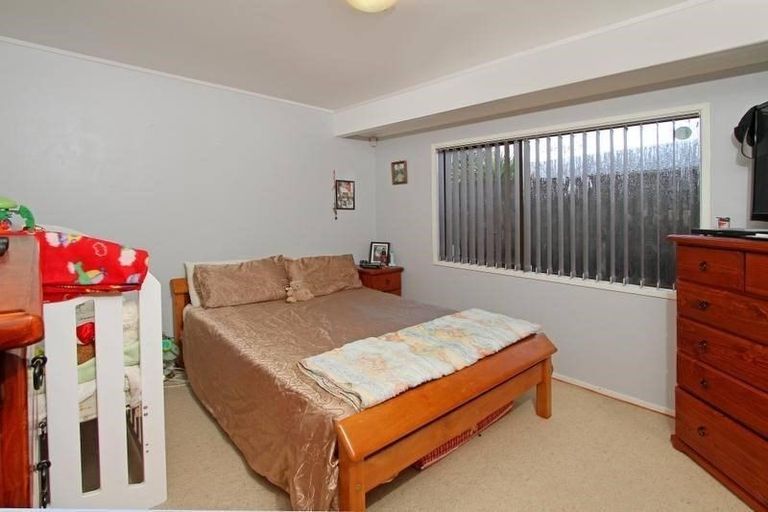 Photo of property in 36 Frank Evans Place, Henderson, Auckland, 0610