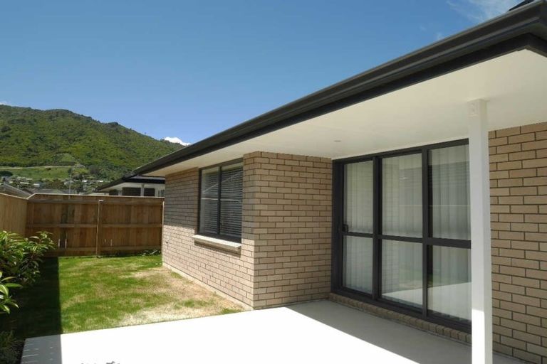 Photo of property in 25 Pohe Street, Waikanae, 5036
