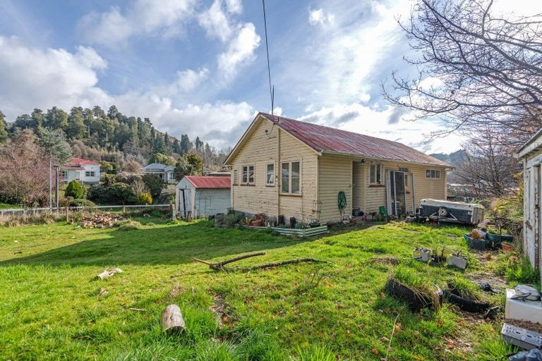 Photo of property in 142 Hautapu Street, Taihape, 4720