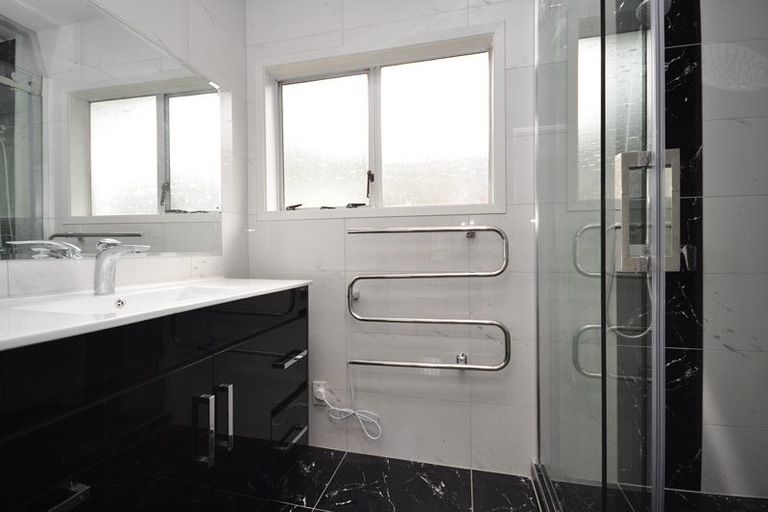 Photo of property in 3/51 Landscape Road, Papatoetoe, Auckland, 2025