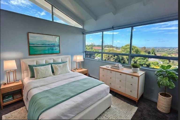 Photo of property in 3 Hartley Terrace, Massey, Auckland, 0614