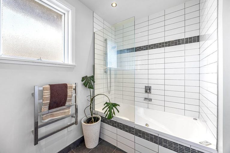 Photo of property in 12 Rosanna Place, Aranui, Christchurch, 8061