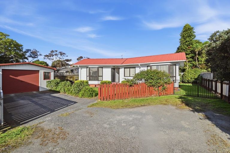 Photo of property in 32b Aquarius Drive, Kawaha Point, Rotorua, 3010