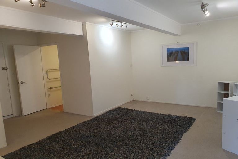 Photo of property in 6 Lemnos Place, Titirangi, Auckland, 0604
