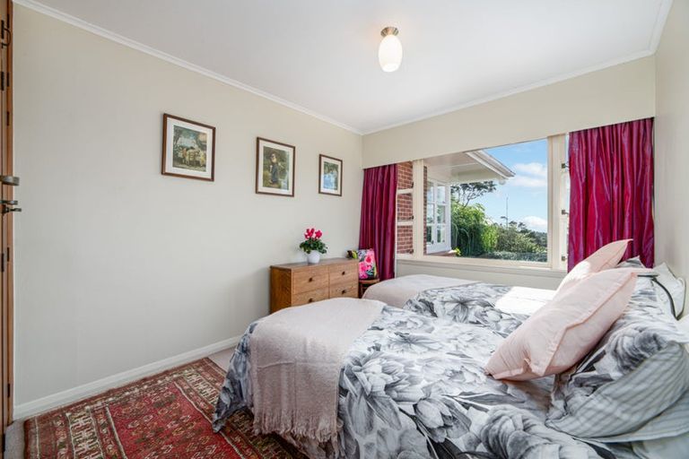 Photo of property in 8a Ava Avenue, Titirangi, Auckland, 0604
