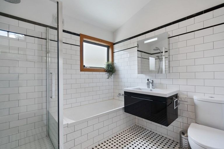 Photo of property in 36 Hudson Street, Island Bay, Wellington, 6023