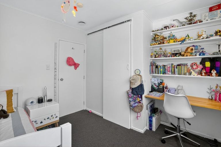 Photo of property in 85 Kia Ora Road, Beach Haven, Auckland, 0626
