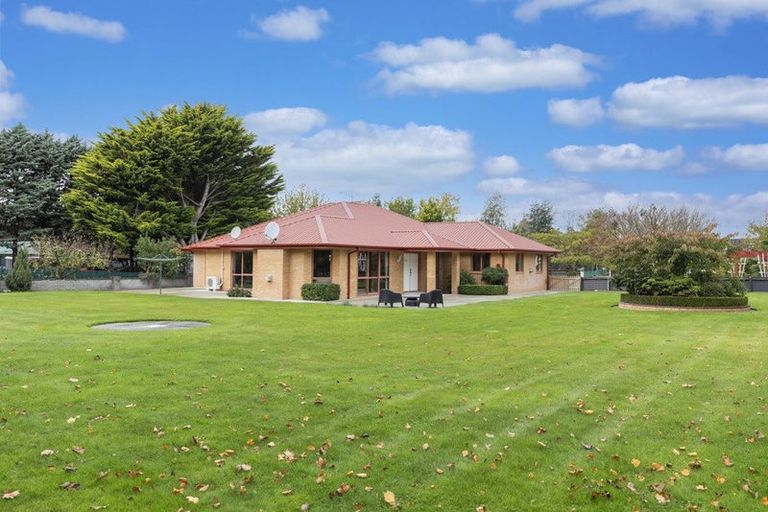 Photo of property in 20 Allin Drive, Waikuku Beach, 7402